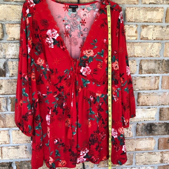 Torrid Red Floral Babydoll Eyelet Elastic Back Bishop Sleeve Lace-Up Top 3 = 3X - Picture 12 of 15